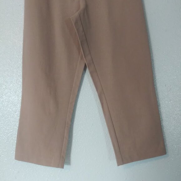 Isaac Mazrahi women's size 12P tan/khaki capris - Picture 3 of 14